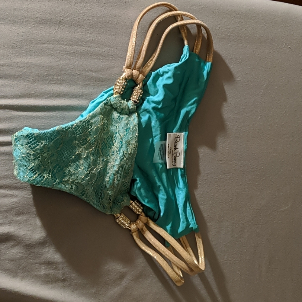 Madagascar bikini bottoms reserved!